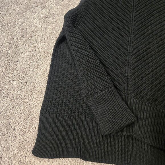 L.L. Bean Signature Sweater Vest Sleeveless Top side slit Black Knit Size Small - Picture 5 of 7